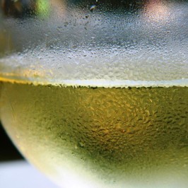 Weinkühler: Immer ein gekühltes Glas Wein parat – das nicht ganz uneigennützige Geschenk ;)
